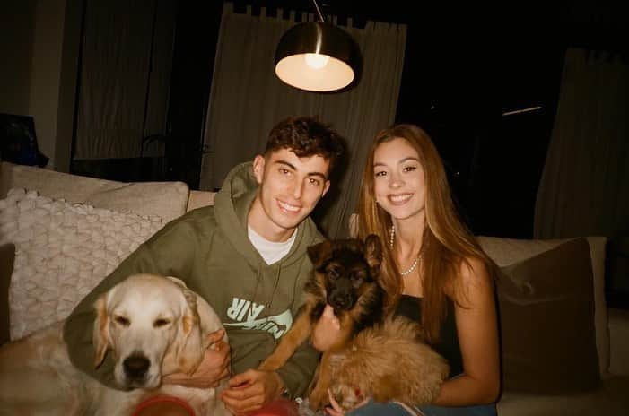 カイ・ハフェルツさんのインスタグラム写真 - (カイ・ハフェルツInstagram)「Family photo dump」12月10日 0時57分 - kaihavertz29