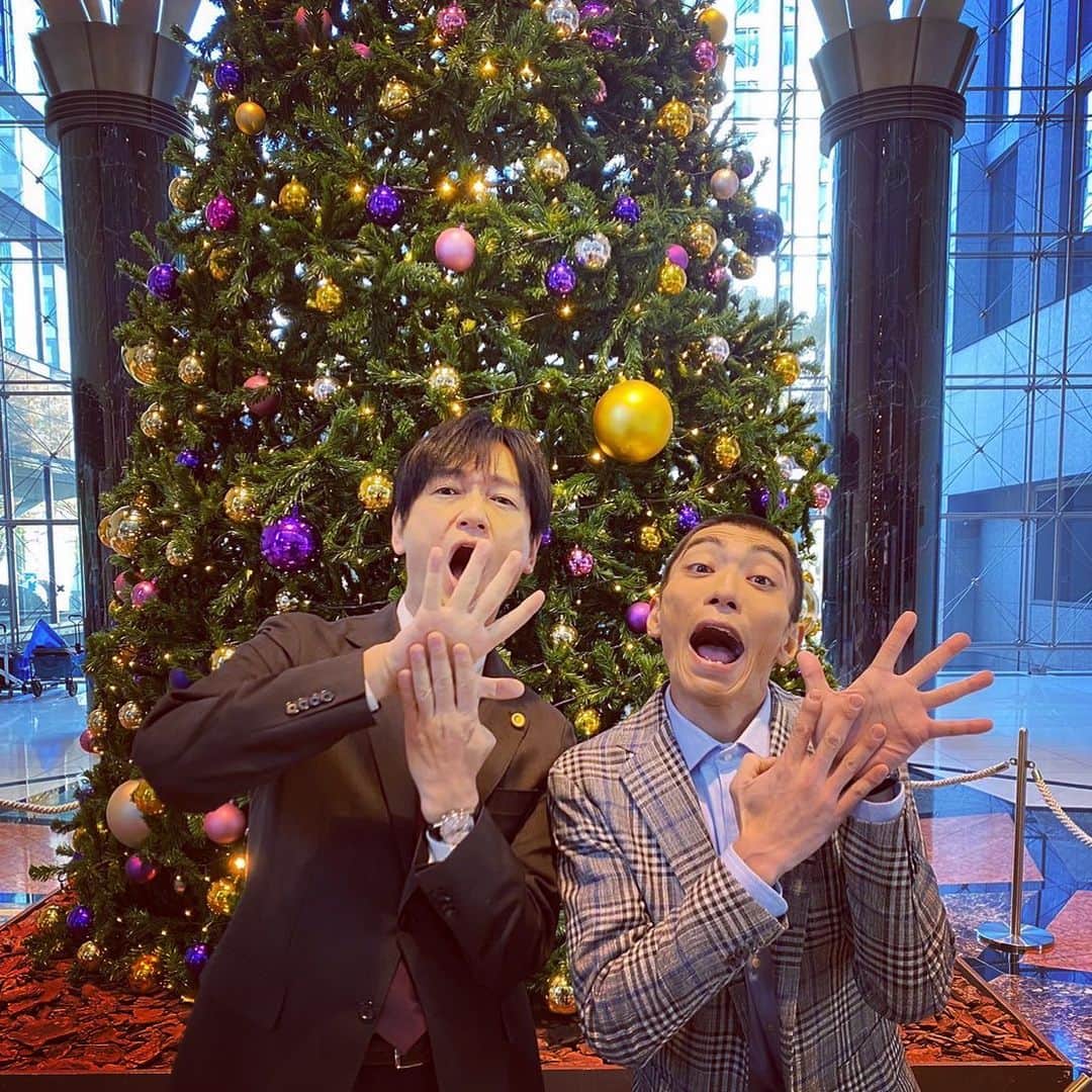 最愛のインスタグラム：「あと4時間半で第9話‼︎ あと15日でクリスマス🎅🎄💓  #最愛ドラマ #tbs #井浦新 #奥野瑛太 #第9話今夜10時」