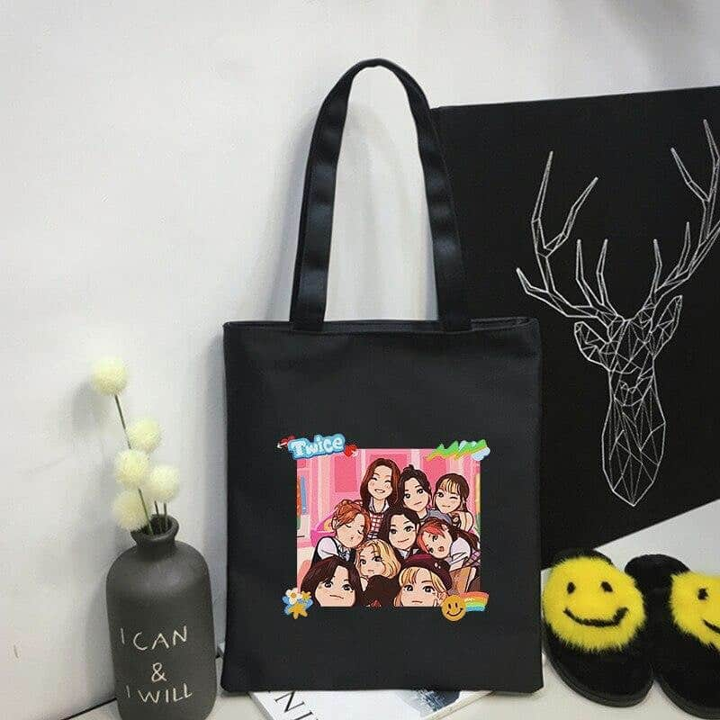 ナヨンさんのインスタグラム写真 - (ナヨンInstagram)「HOT SALE🎉💋 😍 Upgrade your TWICE MERCH collection now! www.kpopersify.com 🛍 🌈 TAG your friends to buy you 🙆🏻‍♀️ ✨ Get Yours NOW At The Link In My Bio ☝🏼 🌍 Worldwide FREE Delivery ✔️ Use code ‘DEC21’ to get discount 10% off ✨Follow @kpopersify for more TWICE deals! 🙊  ‼️ LIMITED STOCK ‼️」12月10日 15時27分 - twicenayeon