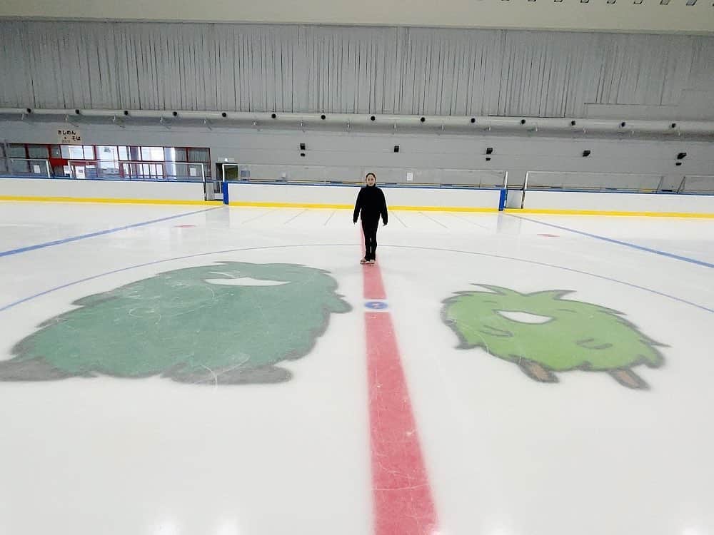 安藤美姫のインスタグラム：「⛸地元名古屋⛸  明日　愛知県長久手市にあるモリコロパークでエキシビジョンに参加させて頂きます⛸✨ 久しぶりの名古屋での演技！ ワクワクです☺️👌💓😊  時間があれば是非いらしてくださいね✨⛸♥️♥️♥️」
