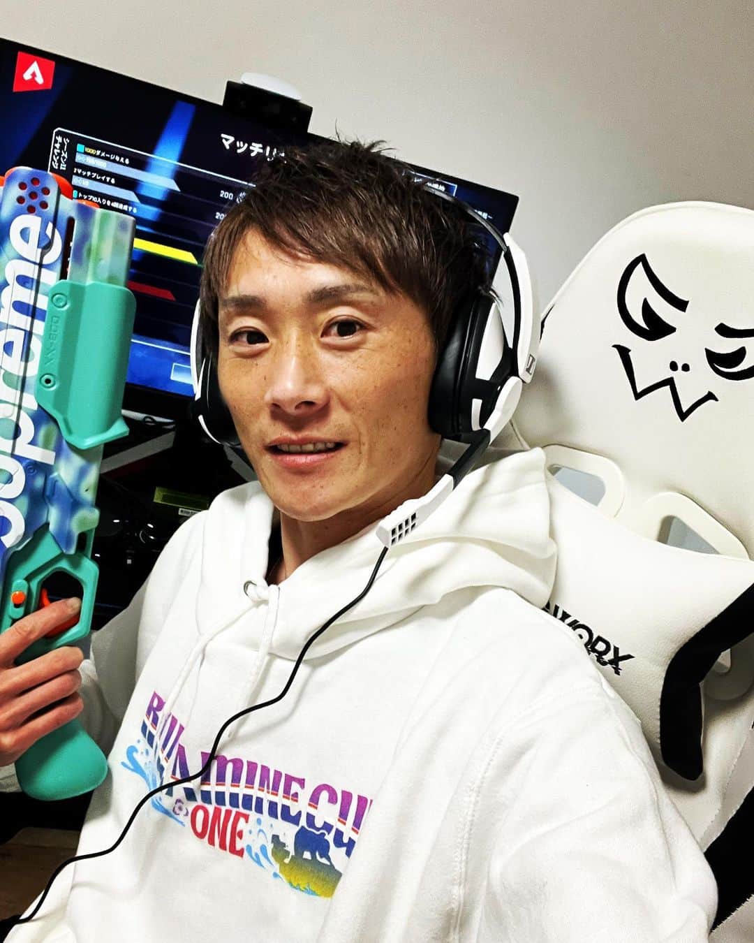 峰竜太のインスタグラム：「さあAPEX峰竜太WINGCUP 21時より開幕するぞ🔥 本配信は10分前くらいから みんな応援コメントしにきてね！ ゲーム分からない人もおもしろいから見てね！」