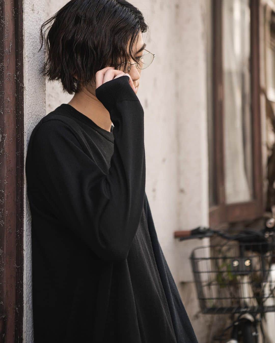 千綿勇平のインスタグラム：「眼鏡。  photo @miho_bluesky_photograph  hair @cocooosaki」