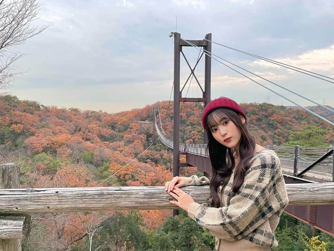 月野有菜さんのインスタグラム写真 - (月野有菜Instagram)「紅葉狩り🍁  もう結構葉っぱ落ちちゃってた🍂」12月10日 20時10分 - yuna_tsukino920