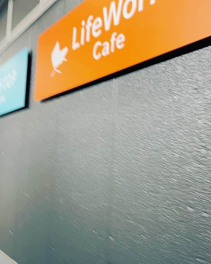 のインスタグラム：「西荻窪駅前フィンランドサウナ入っていしはらへ！ ガーーーン，18時真っ暗！ 南口から歩いて4分のスパイス飯店へ、予約一杯でしゃーないからマン前の老舗の街中華ちんどうへ！ サウナ上がりには，うっすい味の中華食べて，帰る前に見たらいしはらさん，電気ついてるがなー」
