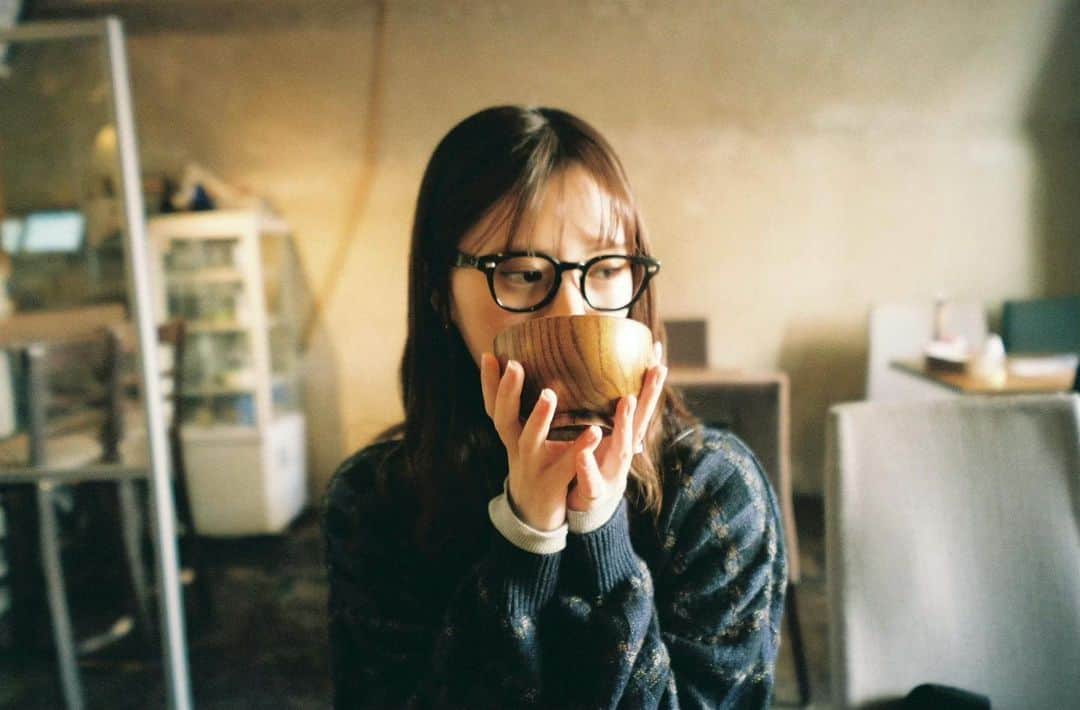木村なつみのインスタグラム：「久しぶりに現像した📸 🎞 最近寒いね~。古着のニット」