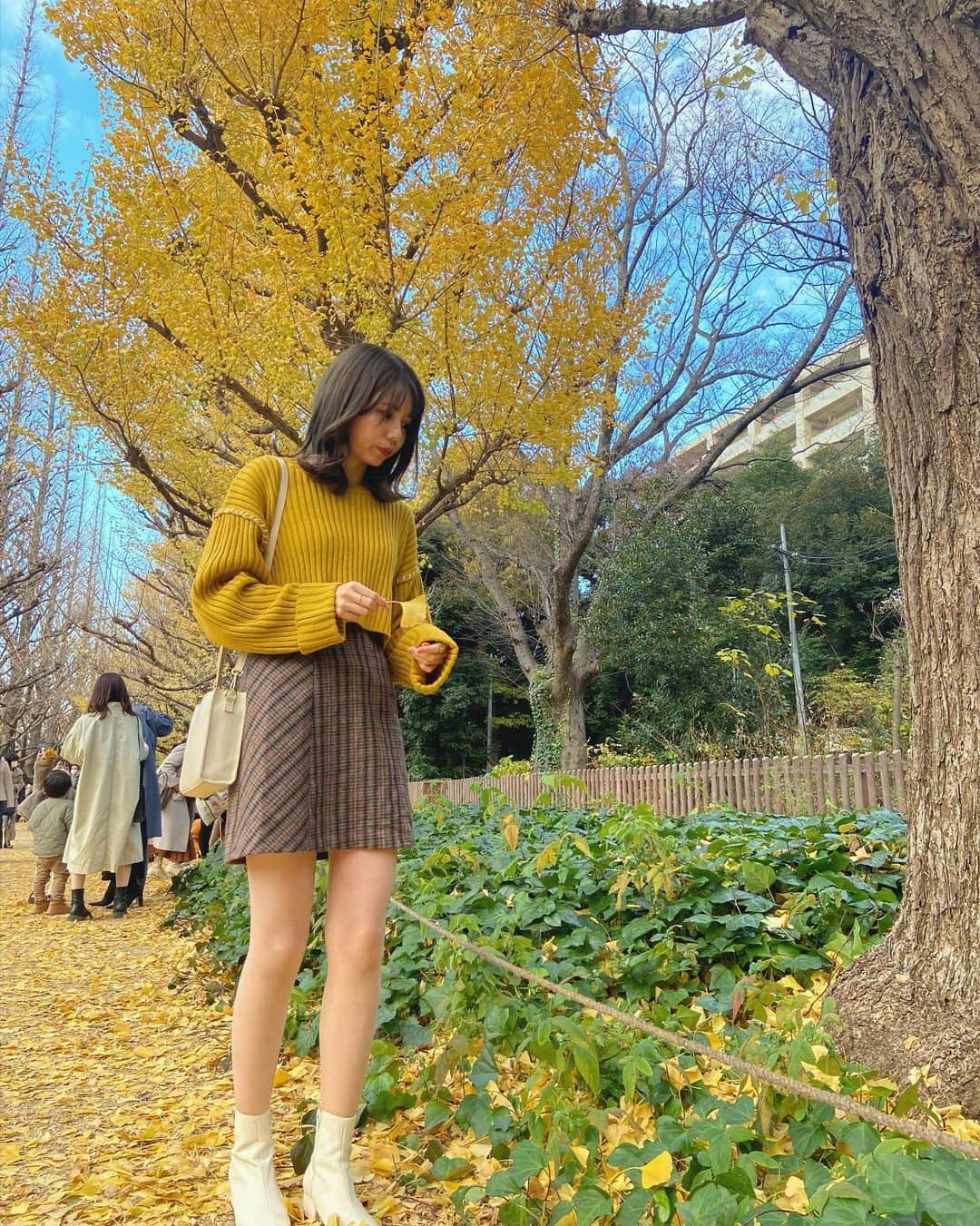 田辺奈菜美さんのインスタグラム写真 - (田辺奈菜美Instagram)「ぎりぎり間に合った😌 #外苑前いちょう並木#紅葉」12月10日 22時42分 - _nanami_1110