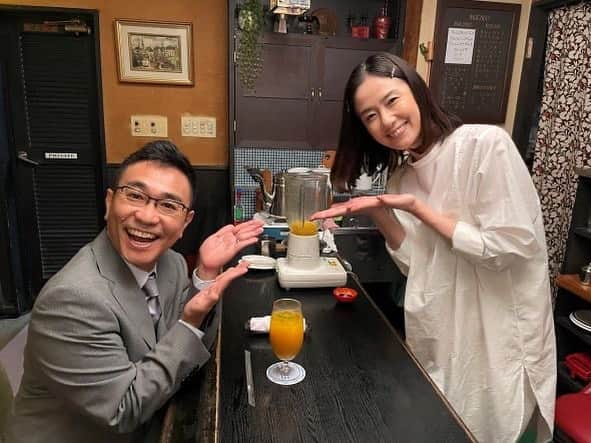 原田知世さんのインスタグラム写真 - (原田知世Instagram)「ドラマ「スナックキズツキ」 第10話 今夜0:12から どうぞお楽しみに♪  今宵は和也さんが訪ねてくるのさ（╹◡╹）  #八嶋智人 さん #スナックキズツキ #益田ミリ #テレビ東京」12月10日 23時07分 - o3a3_haratomo