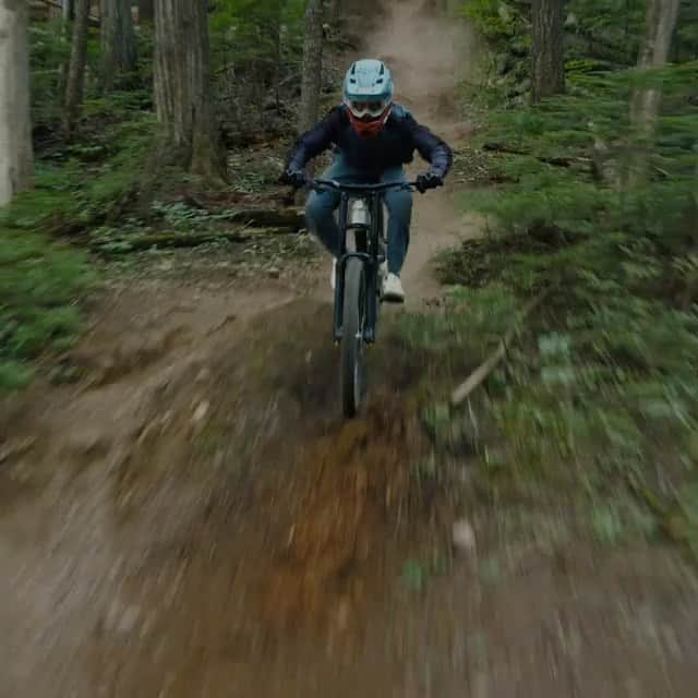 のインスタグラム：「Visit the link in our bio to join @brettrheeder and @harrisonmendel in a visual journey across ever-changing landscapes in the latest @shimanoMTB film, Continuum. ▶️ #ShimanoMTB」