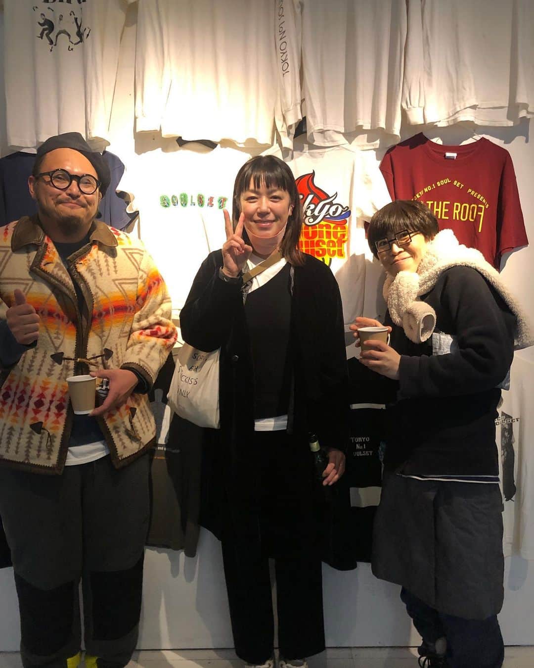 加藤紀子のインスタグラム：「やっとやっと頂けた　 @tofustand_f さんのお豆腐。 お箸で掴むと鹿児島の力強さのような弾力を感じるのに、 喉越しはトロリ。 たまらなく美味しかったです🥰 （炙り揚げは永遠にいけるやつです） 次なお店へとー！  お寒い中での優しき対応、 本当にありがとうございました！！」