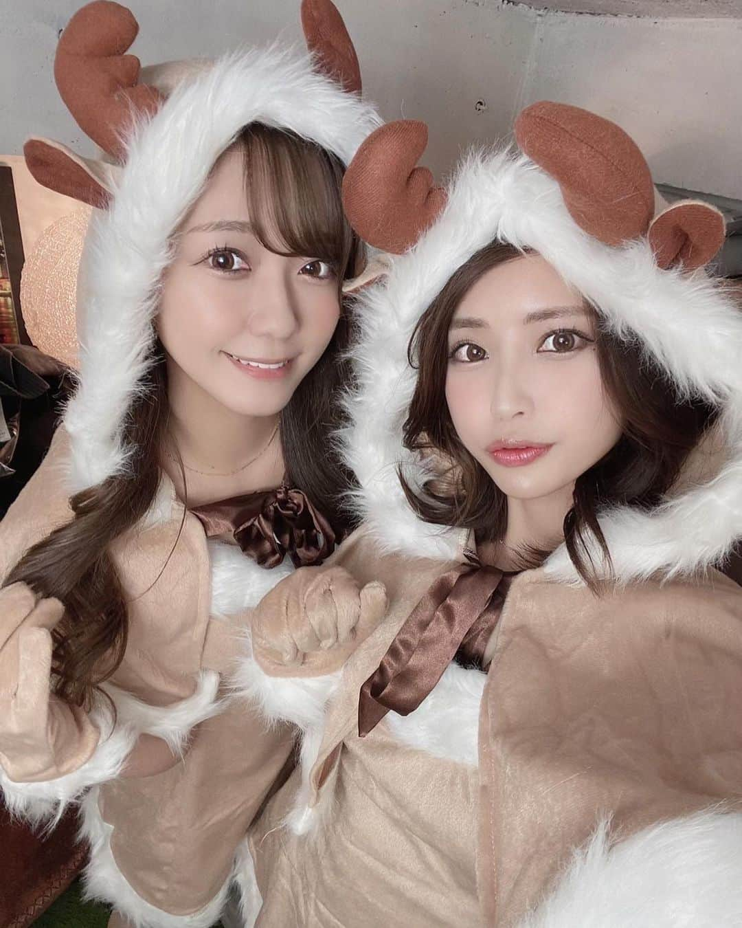 織田真実那さんのインスタグラム写真 - (織田真実那Instagram)「双子トナカイ🤎🤍  #クリスマス#クリスマスコスプレ#xmas #トナカイ#双子コーデ #コスプレ」12月11日 12時09分 - omamechan_m