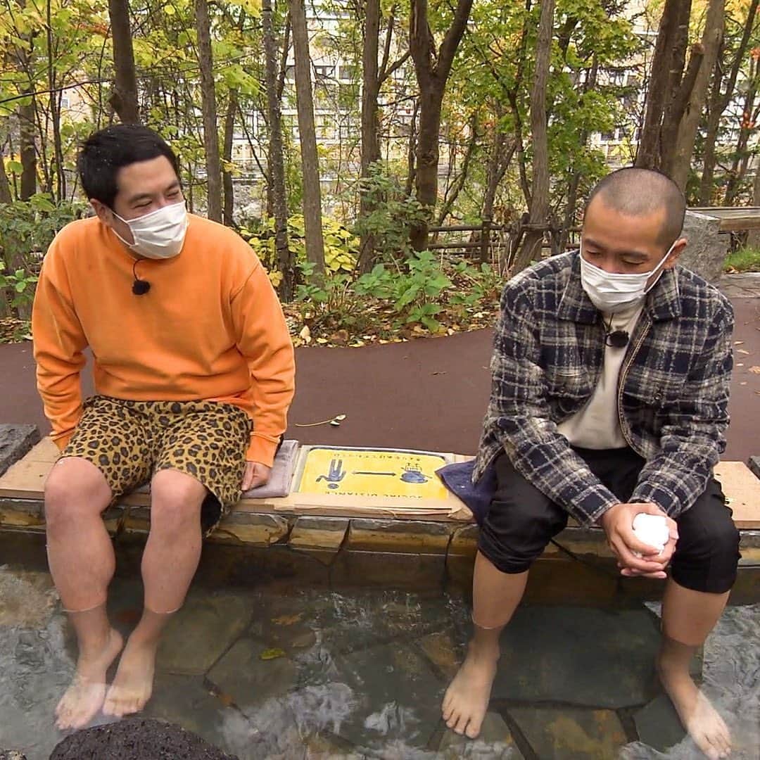 タカさんのインスタグラム写真 - (タカInstagram)「王道！？今ドキ！？これが札幌の遊び方！対決！札幌王開催中 今回札幌観光の魅力をPR するべく後輩 EXIT とガチンコで対決します！ 色んな札幌観光の魅力が詰まった対決動画を公開してるので、見たい方の動画をチェックしてください！ さらに、僕らが選んだ札幌土産、さらにさらに直筆サイン入りオリジナルポストカードが当たるスタンプラリーも実施中です！ その他お得な情報も沢山あるので詳しくはHP をチェックしてくれ！ https://www.sapporooh.com/ この冬は札幌へ行こう！！ ＃PR  ＃札幌王 EXIT  ＃タカアンドトシ ＃スタンプラリー ＃クーポン ＃札幌観光 ＃ようこそさっぽろ」12月11日 10時43分 - taka.tkg