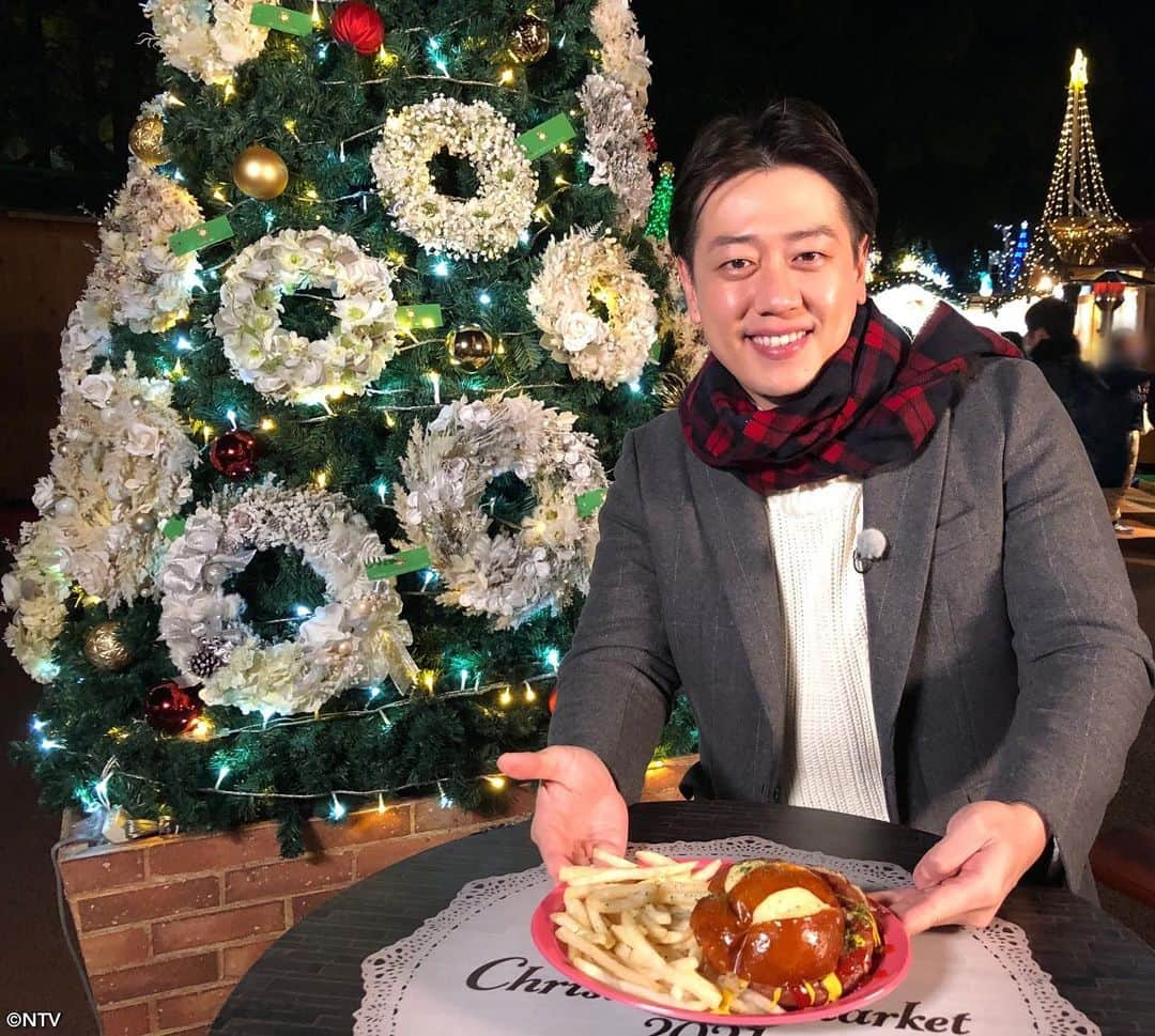 日本テレビ系『シューイチ』さんのインスタグラム写真 - (日本テレビ系『シューイチ』Instagram)「. 8時40分頃からはシューWhich🙌🏻  日比谷公園で開催中⛲️ 東京クリスマスマーケット2021🎅🏼🎄🎁 身も心も温まるヨーロッパグルメ対決🔥  💁🏻‍♂️40cmのソーセージ入り❣️ 食べ応え抜群ドイツプレッツェルバーガー🥨🍔  💁🏻‍♀️ホロホロ牛肉と野菜がたっぷり❣️ ロシアの家庭料理ボルシチ🥘🥄  あなたはwhich❓  #シューWhich #東京クリスマスマーケット  #安村直樹#徳島えりか #シューイチ」12月11日 20時31分 - shu1tv