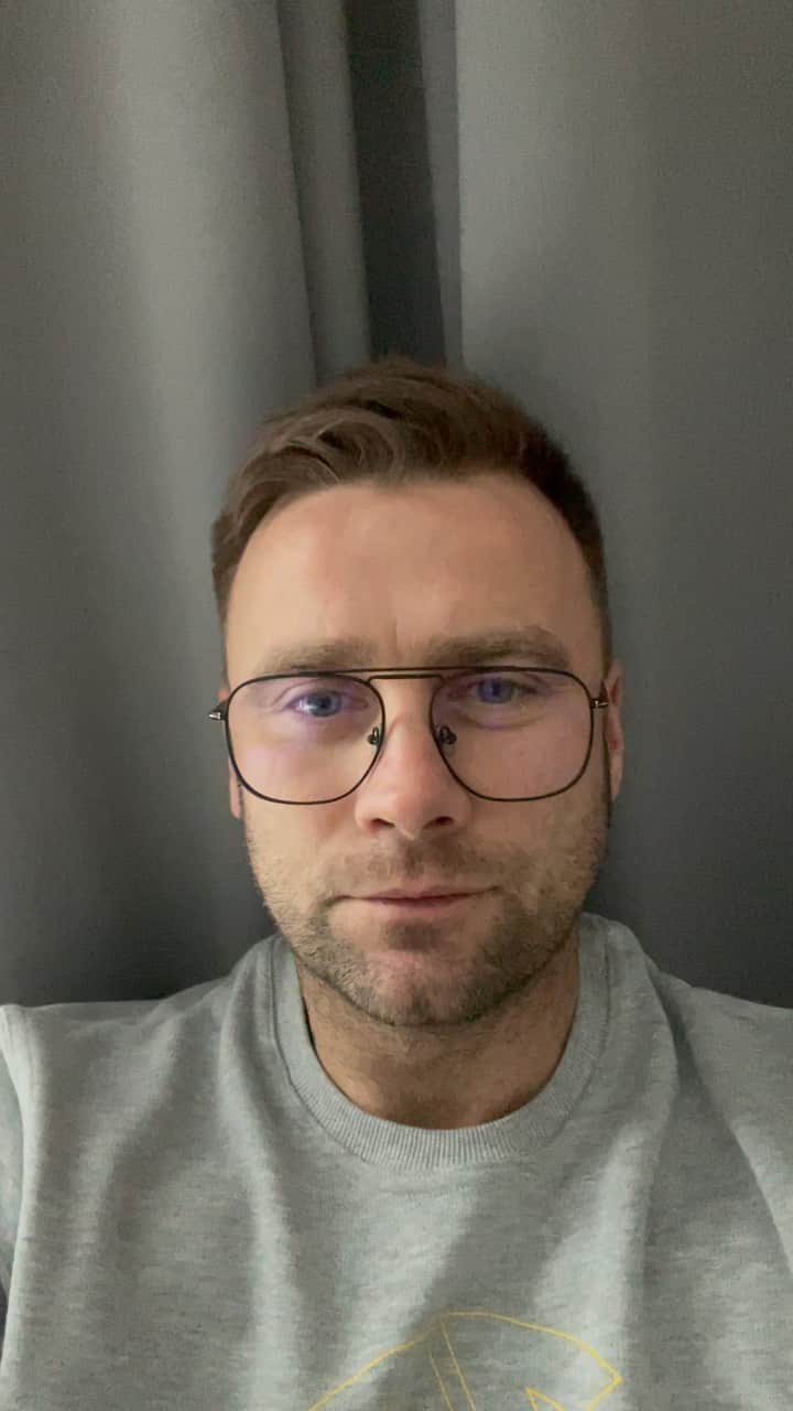 のインスタグラム：「Polecam 👍🏼👊🏼@sympatycy_przecietnego_futbolu  #sympatycyprzecietnegofutbolu #boruc」