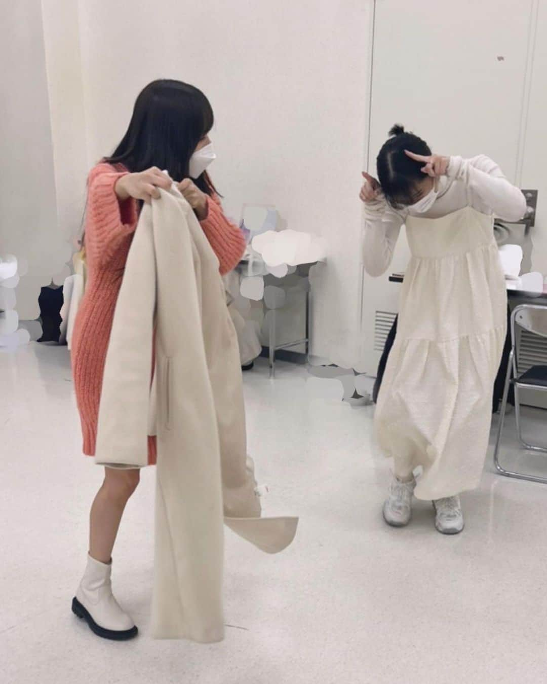 稲場愛香さんのインスタグラム写真 - (稲場愛香Instagram)「🦩 15thシングル発売記念イベント ありがとうございました♡ ⁡ ⁡ たくさんお話してたくさん笑った♪ ⁡ ⁡ #juicejuice #稲場愛香 #まなかん #アイドル #idol  #発売記念イベント #もりだくさん会 #チェキ #サイン  #おはなし #ありがとう #メンバー #わちゃわちゃ  #謎の遊び #真剣なのなに 笑笑」12月11日 21時17分 - manaka_inaba.official