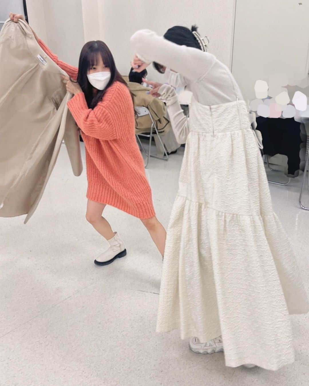 稲場愛香さんのインスタグラム写真 - (稲場愛香Instagram)「🦩 15thシングル発売記念イベント ありがとうございました♡ ⁡ ⁡ たくさんお話してたくさん笑った♪ ⁡ ⁡ #juicejuice #稲場愛香 #まなかん #アイドル #idol  #発売記念イベント #もりだくさん会 #チェキ #サイン  #おはなし #ありがとう #メンバー #わちゃわちゃ  #謎の遊び #真剣なのなに 笑笑」12月11日 21時17分 - manaka_inaba.official