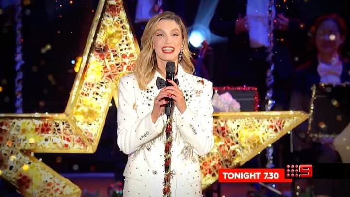 シェパードのインスタグラム：「Just a few hours until tonight’s very special ‘Christmas with @deltagoodrem ’ on @channel9 (7.30pm Australia wide)  We will never not think it’s cool to be mentioned alongside such incredible artists! Tune in to hear an exclusive performance of Christmas Without You!」