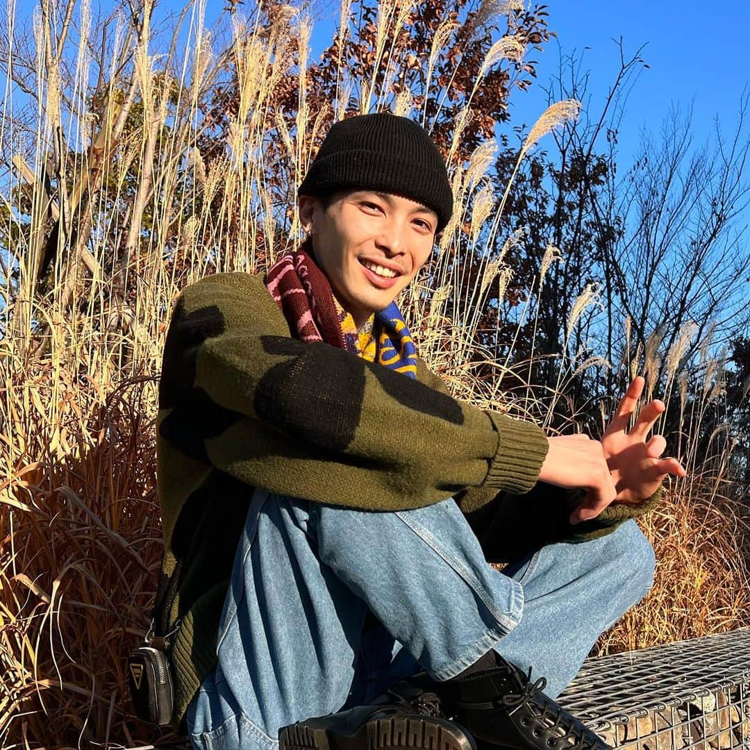 守屋光治のインスタグラム：「天気いーね。暖っかいし☀️ こんな顔にもなるよね。」