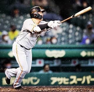 香月一也のインスタグラム：「今シーズン沢山のご声援ありがとうございました！ シーズン終盤に肩の脱臼をしてしまい、手術をして今は早く完全復活できるようにリハビリをしています。 悔しい終わり方となってしまいましたが、来年は新たな気持ちで頑張りますので引き続き応援よろしくお願いします！  #香月一也　#森友哉」