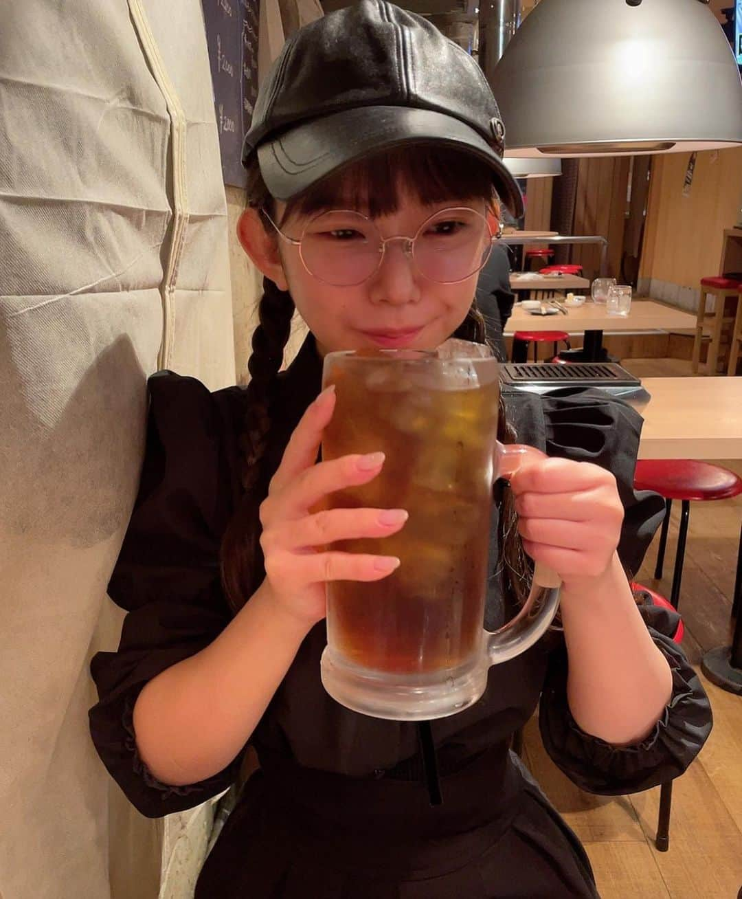 長澤茉里奈さんのインスタグラム写真 - (長澤茉里奈Instagram)「メガジョッキ！！！！！ #最近酒飲み投稿ばかりやな #メガジョッキ #ウーロンハイ #今日は休肝日」12月11日 18時01分 - marinanagasawa1008