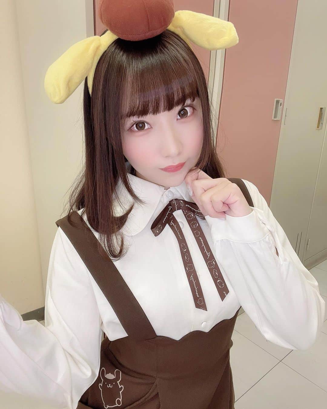 のインスタグラム：「ぽむ？U・ω・U 🍮 . . . . . #ポムポムプリン#ポムポムプリンのいる生活#サンリオ#Sanrio#サンリオピューロランド#サンリオ好きな人と繋がりたい#fint#cosplay#cosplayer#cosplaygirl#cosplayers#コスプレ#コスプレイヤー#コスプレ女子#アイドル#girl#idol#kawaii#kawaiigirl#kawaiifashion#followme#東京#ファッション#可愛い#かわいい#follow#フォローミー#自撮り#可愛い女の子#かわいい女の子」