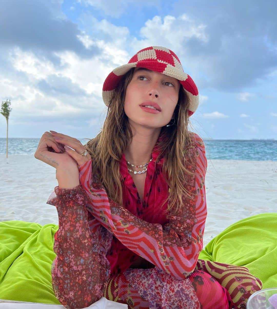 ハイレイ・ロード・ボールドウィンのインスタグラム：「❤️🌴」