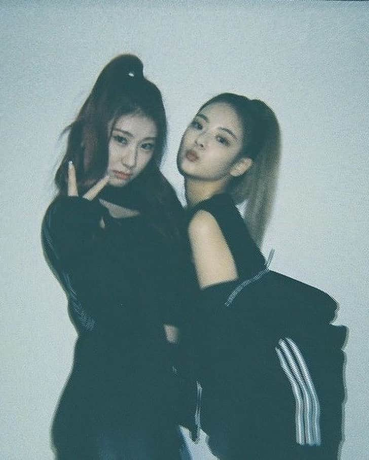 ITZYさんのインスタグラム写真 - (ITZYInstagram)「ITZY Performance Practice | MAMA 2021 📸 Film Photography #LIA #CHAERYEONG #MAMA #2021MAMA」12月11日 23時13分 - itzy.all.in.us