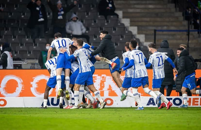 マルヴィン・プラッテンハルトのインスタグラム：「3 Points ⚡️ #weitergehts #shhht #team」