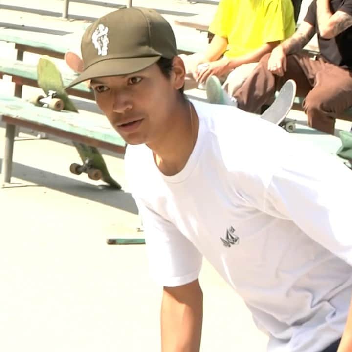 ルーイ・ロペスのインスタグラム：「🙇‍♂️🙇‍♂️🙇‍♂️ | @stanceofficial @volcomskate @fuckingawesome @converse_cons」
