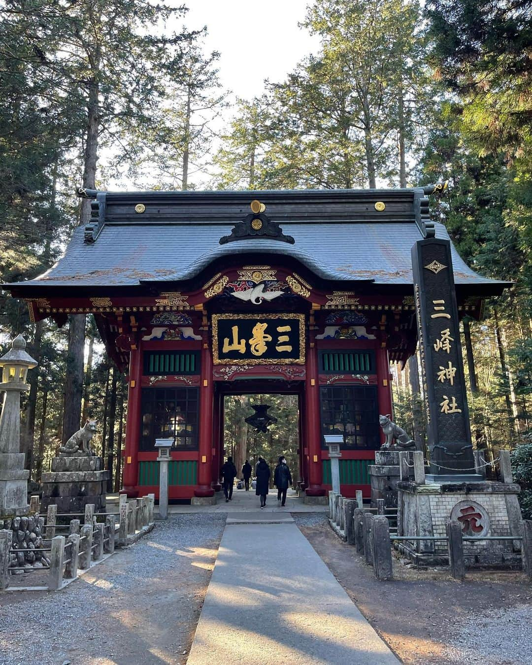 唯可（yuika）さんのインスタグラム写真 - (唯可（yuika）Instagram)「行きたかった #三峯神社　へ🤍🤍🤍🤍🤍 ご利益がすごいらしいですここ🥺 ただ、ひたすらに遠かった。笑 みんなで行けてよかった〜 . . . #三峯神社奥宮#パワースポット#パワースポット巡り #神社#御朱印#カフェ#カフェ巡り」12月12日 16時11分 - yu.i.k.a