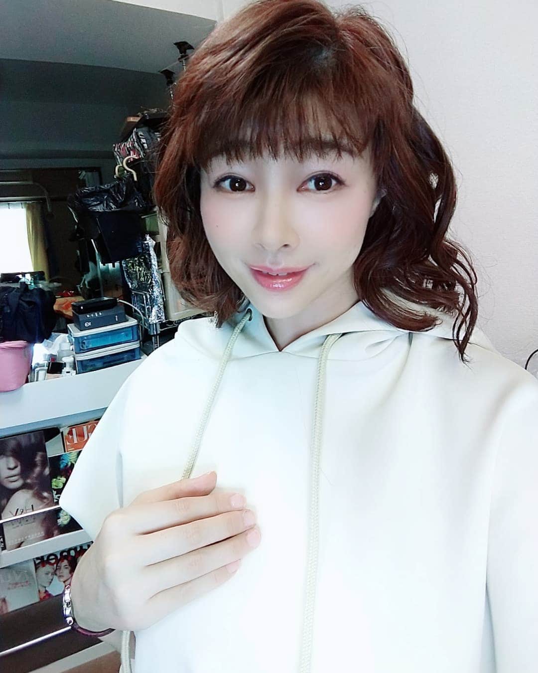 松坂南さんのインスタグラム写真 - (松坂南Instagram)「フーディー好き💓  #グラドル自画撮り部  #model  #selfie  #makeup」12月13日 0時38分 - minami_matsuzaka