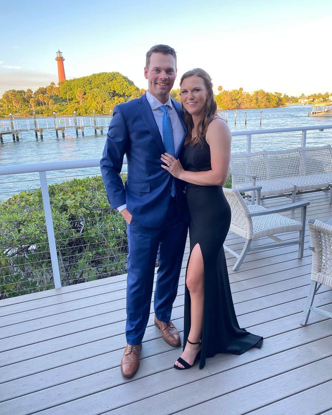 オースティン・アーンストのインスタグラム：「Congrats to the DelPrete’s! 🥂We loved celebrating with y’all!」