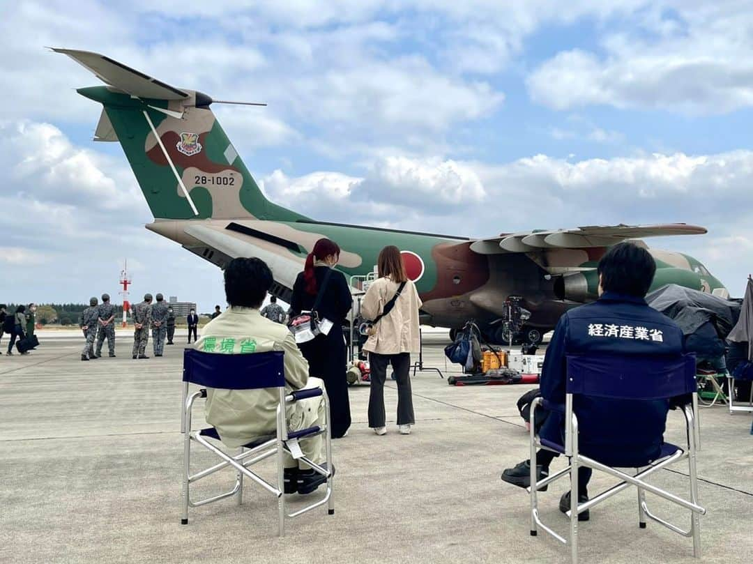 日本沈没-希望のひと-さんのインスタグラム写真 - (日本沈没-希望のひと-Instagram)「入間基地の航空自衛隊の皆さんの協力で最終回の撮影を終えました。 緊張感にさらにリアルさがプラスされて、まさにクライマックスのシーンとなりました。  #日本沈没 #日本沈没希望のひと」12月12日 17時35分 - nckibou_tbs