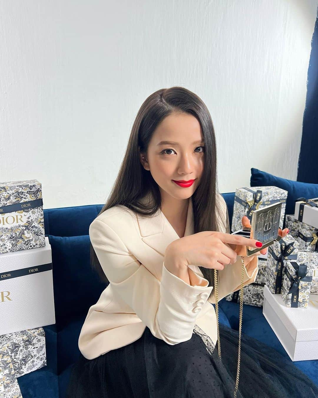 ジスさんのインスタグラム写真 - (ジスInstagram)「🎄❤️🎁💚🎄 @diorbeauty #diormakeup #diorholiday #rougedior999」12月12日 18時45分 - sooyaaa__