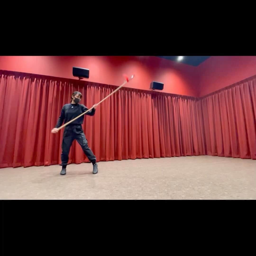 山本千尋のインスタグラム：「久しぶりの槍術🤸‍♀️楽しかった！！  #中国武術 #槍術 #槍 #chinesmartialarts  #action」