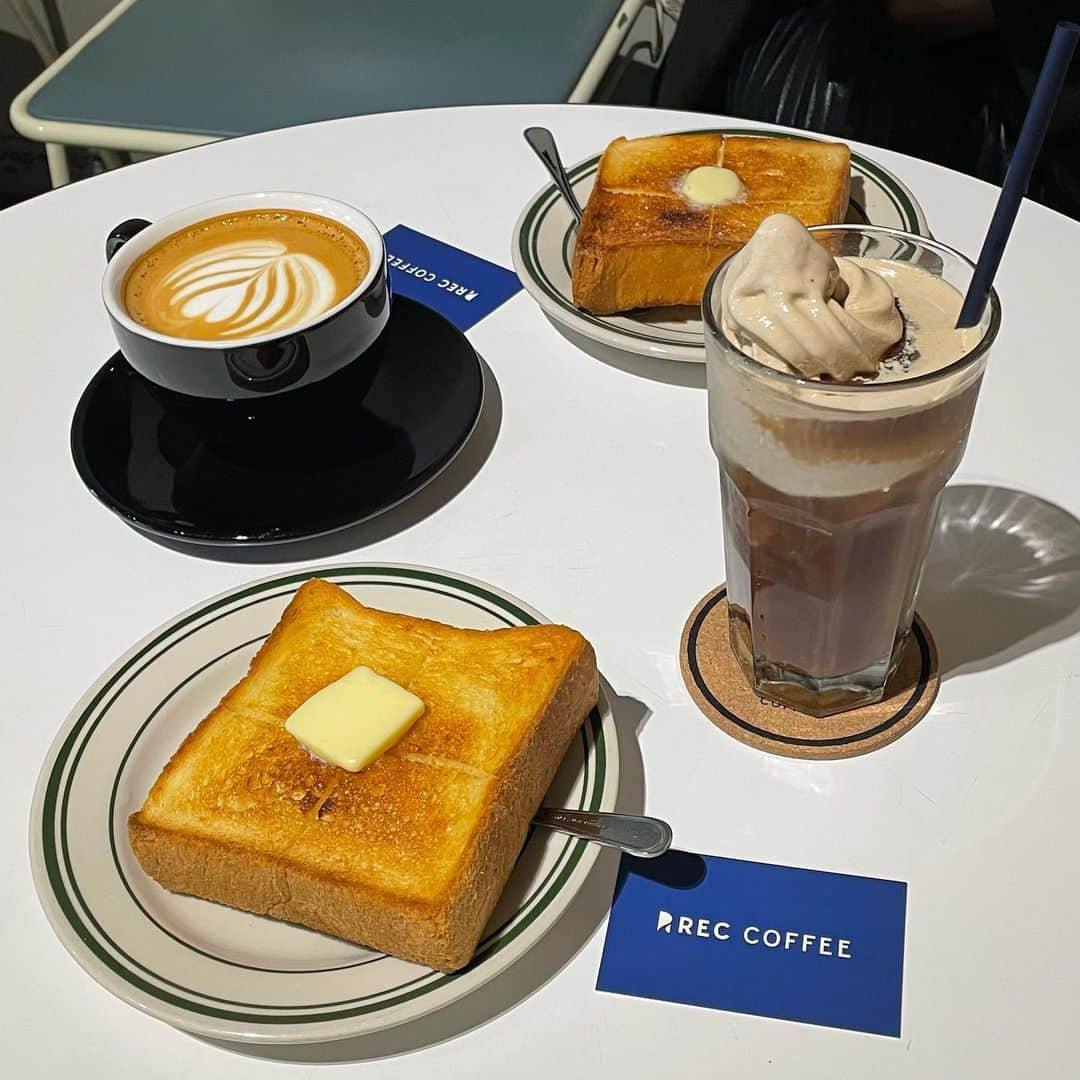 太田彩夏さんのインスタグラム写真 - (太田彩夏Instagram)「・ 🍞☕️   #reccoffee #モーニング #朝活 #福岡 #福岡カフェ」12月12日 21時13分 - ayamelody0817