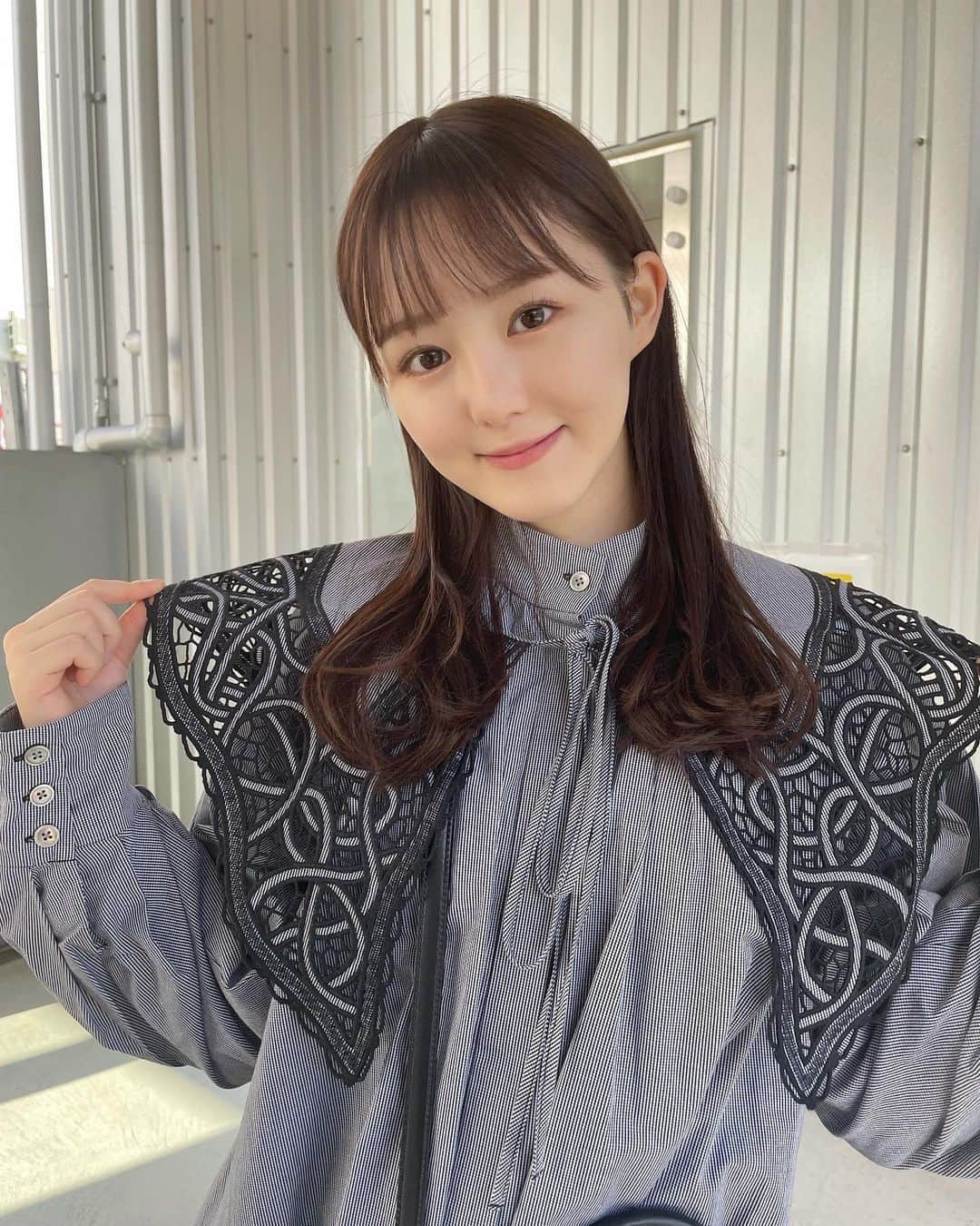伊藤小春のインスタグラム：「早起きしてモーニングに行った日🍞🥐 ⁡ ⁡ 襟の大きな#snidel のワンピースは 小顔にみせてくれるので買って正解でした◎ ⁡ ⁡ 朝活楽しかった〜！」