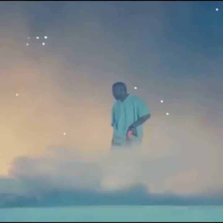 Of Mice & Menのインスタグラム：「Anybody else vibing to “Fighting Gravity” like Kanye is?  🤣🤘💯」