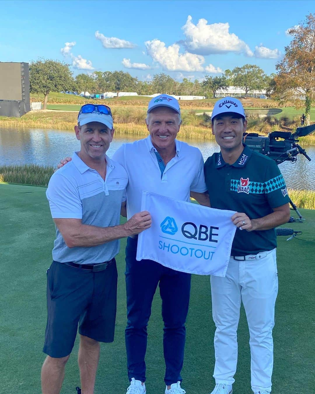 ケビン・ナさんのインスタグラム写真 - (ケビン・ナInstagram)「🏆 for Team Na & Kokrak @qbeshootout  What a fun week with my friend J! our coach @drewsteckel must be doing something right! #qbeshootout #pgatour」12月13日 7時05分 - kevinna915