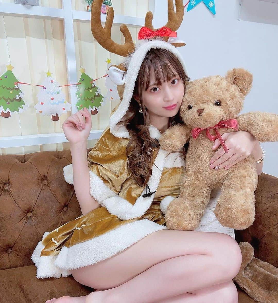 竹内星菜さんのインスタグラム写真 - (竹内星菜Instagram)「おはよう！ トナカイとクマどっちがい？ . .  #クリスマス #christmas #チェキ #クリスマス宿題 #ゼロイチファミリア #ゼロイチ #宿題チェキ #happymerrychristmas #サンタコス #サンタ #サンタコスプレ #サンタクロース」12月13日 8時44分 - seina0227