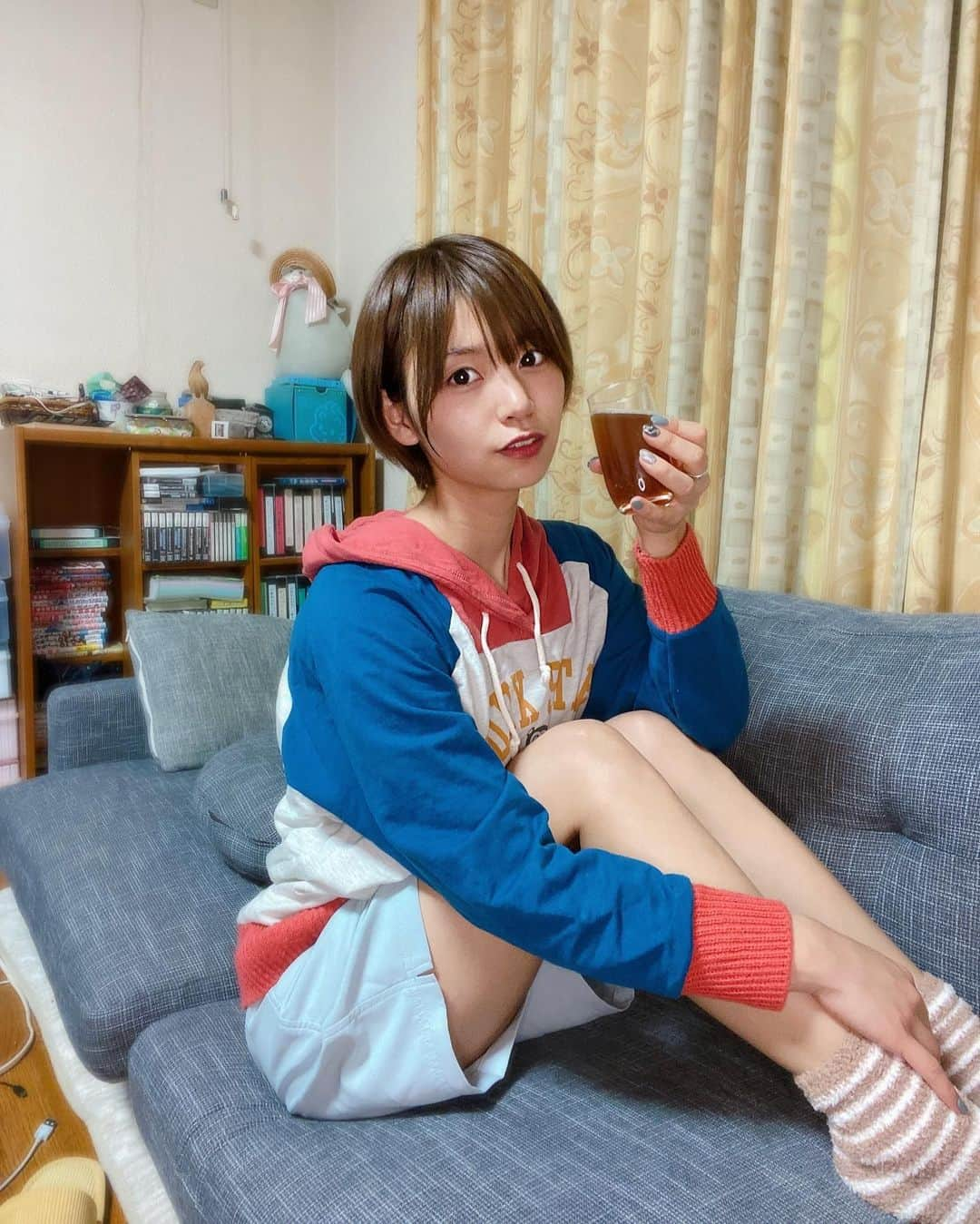 小坂田純奈さんのインスタグラム写真 - (小坂田純奈Instagram)「北海道の実家でビール！ 飲みたくなるっしょ🍺👏🏻笑  安納芋のビールなんだけど、 程よい甘さとコクがあって凄い…！ 初めて飲んだ😳😳 大根島醸造所( @daikonshima.brewery )さんのビール珍しいビールの種類もあって飲むの楽しい👏🏻💓  #大根島醸造所 #ビール好き #ビール好き女子 #お酒好き女子 #酒好き女子 #ビール女子」12月27日 20時45分 - official_junata