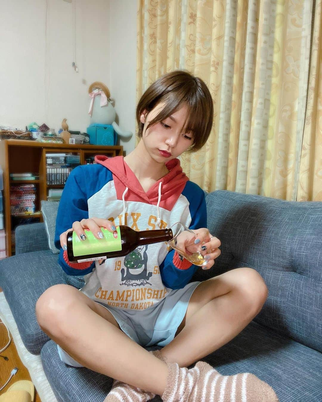 小坂田純奈さんのインスタグラム写真 - (小坂田純奈Instagram)「北海道の実家でビール！ 飲みたくなるっしょ🍺👏🏻笑  安納芋のビールなんだけど、 程よい甘さとコクがあって凄い…！ 初めて飲んだ😳😳 大根島醸造所( @daikonshima.brewery )さんのビール珍しいビールの種類もあって飲むの楽しい👏🏻💓  #大根島醸造所 #ビール好き #ビール好き女子 #お酒好き女子 #酒好き女子 #ビール女子」12月27日 20時45分 - official_junata