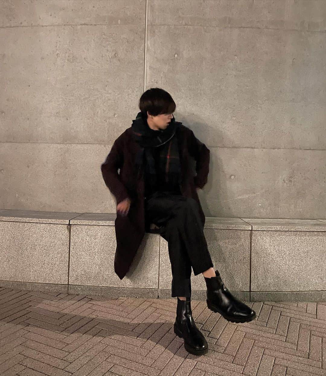 のインスタグラム：「改札口はこちらです👄」
