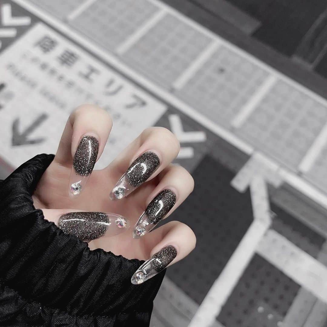 のインスタグラム：「❤︎  にゅーねいる❤︎ @arsnail_shinjuku   #ネイル　#病みネイル　#ネイルデザイン　#地雷ネイル　#クリアネイル　#キラキラ　　#スカルプ」