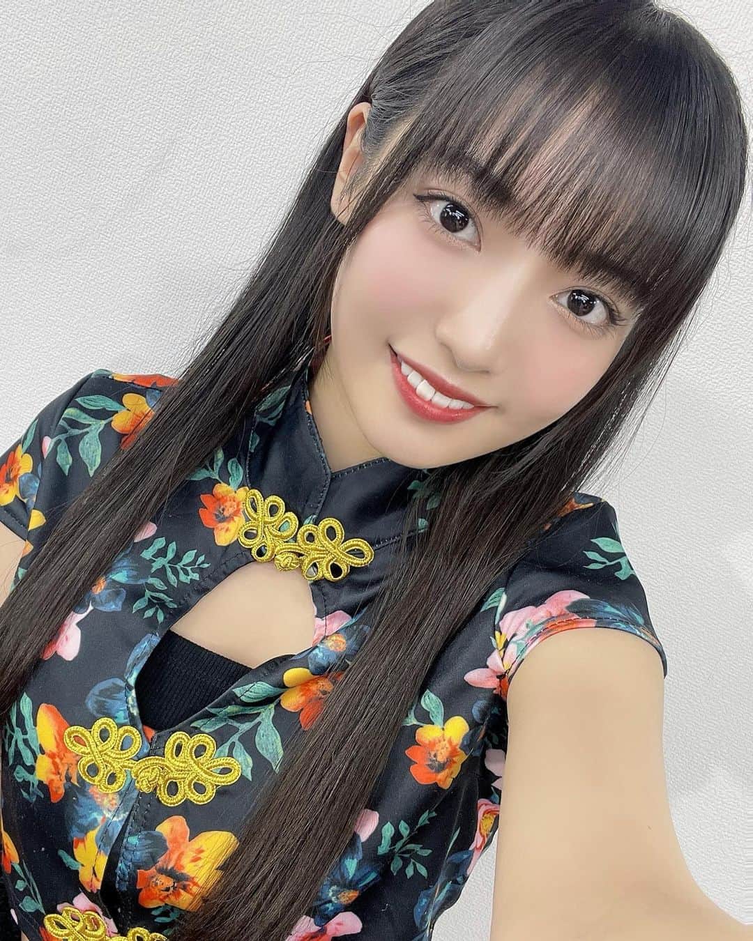 桜田愛音のインスタグラム：「👏本日は2021年『LASTLIVE』👏  19:30から開演です！！会いに来れそうな方は会場で待ってます(*´ー｀*) 配信の方はアーカイブ残るので沢山観てね👀💕  会場：新大久保KPL 【kpoplive.zaiko.io/_item/345279】 配信：アーカイブ3日間 【kpoplive.zaiko.io/_item/345278】 チェキ：21:00〆 【kameripa.official.ec】 ・ ・ ・ ・ ・ ・ ・ ・ 【12月スケジュール】 28(火) 定期公演@新大久保KPL  【1月スケジュール】 5日　サマナーズウォー配信 12日　サマナーズウォー配信 16日　チャンス撮影会 18日　カメリパ対バン＠渋谷 19日　サマナーズウォー配信 20日　カメリパ対バン＠渋谷 23日　WHIP撮影会 25日　カメリパ定期公演 29日　カメリパ対バン＠秋葉原 30日　カメリパ対バン  【5thDVD】 『#おとなになる〜19to20〜』絶賛発売日！！！ 10代最後の作品なので是非観てね(*´꒳`*)♡ ・ ・ ・ twitter→ sakurada_anon ←検索🔍 ・ ・ ・ #桜田愛音　#カメリパ #カメレオンリパブリック#malymoon #インスタグラビア #グラビア　#水着 #撮影会　#撮影 #撮影モデル #カメラ #メイク #camera #Shooting #makeup #girl  #photooftheday #selfie #tiktok」