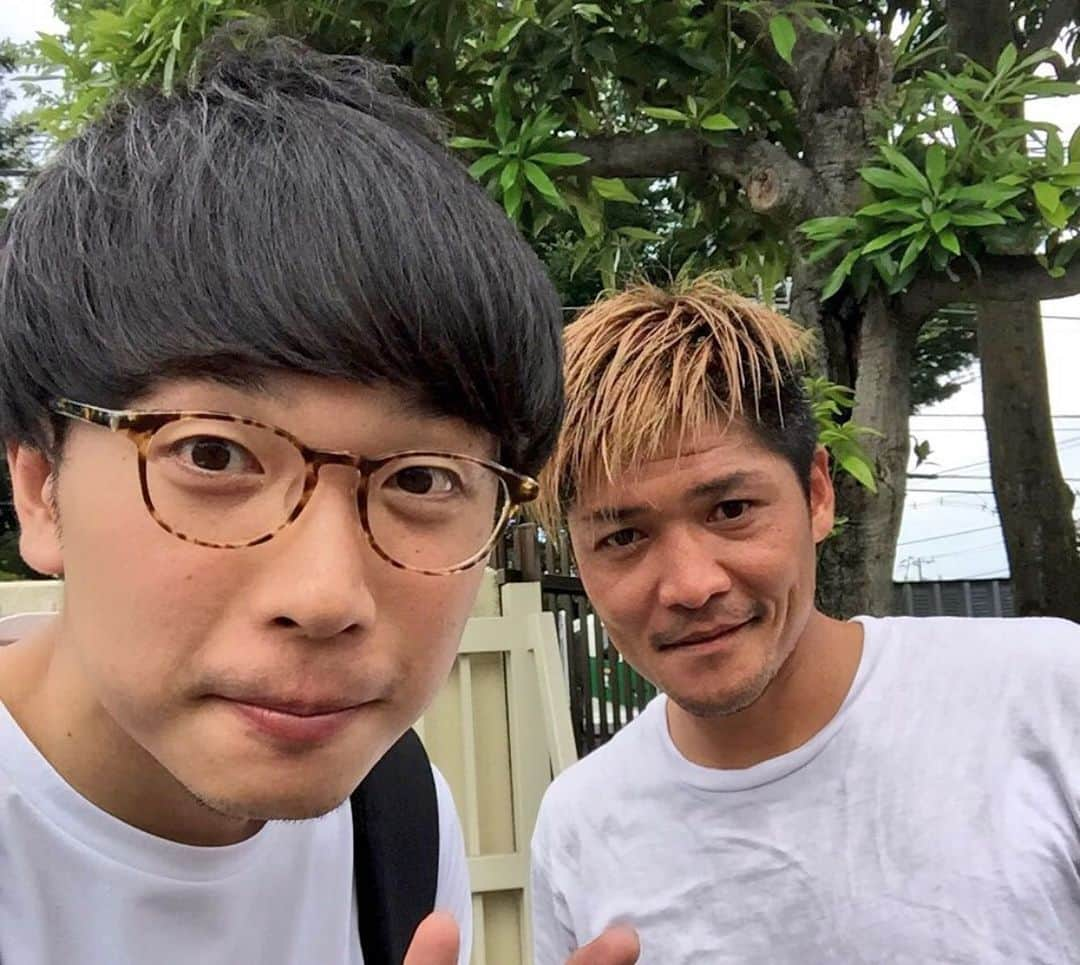 小山英機さんのインスタグラム写真 - (小山英機Instagram)「. 憧れすぎている大久保嘉人さん⚽️ 20年間の現役生活、本当にお疲れ様でした。 いつかはこの日が来ると覚悟していたものの、まだ受け止めきれていません。。 嘉人さんの活躍を見ることが人生の楽しみで毎日の活力でした。 本心を言うとまだまだまだまだ引退して欲しくないですが、 楽しく感動の日々をありがとうございました！！！ "大久保嘉人"は、これまでもこれからも一番憧れのスーパーヒーローでスーパーアイドルです😊 将来、子供が生まれたら男の子でも女の子でも絶対に名前は「嘉人」にします！！ 次のステージでの活躍も心から応援しています✨ . #大久保嘉人 #yoshito13」12月13日 12時22分 - monkoya13