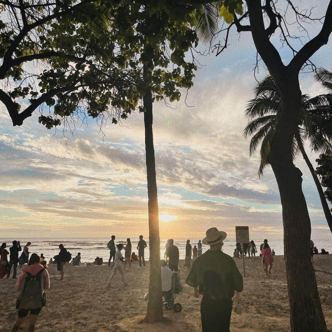 J-HOPEさんのインスタグラム写真 - (J-HOPEInstagram)「ᴡʜʏᱍᱍ 🏄‍♀️🏄‍♂️🏄」12月13日 12時40分 - uarmyhope