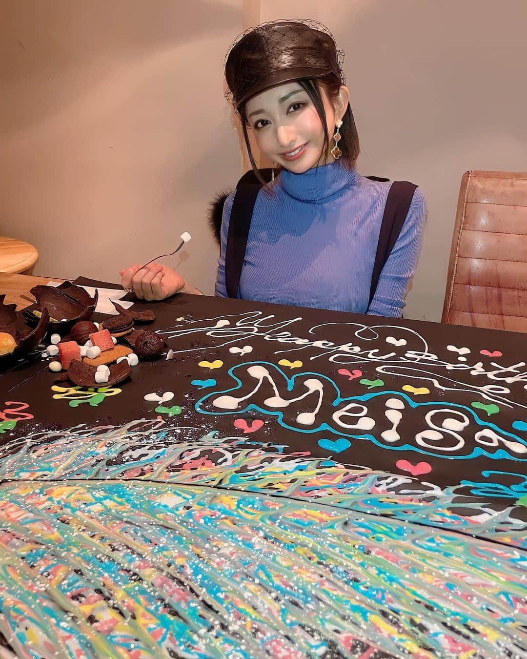 のインスタグラム：「あすかちゃんが 今年最後の誕生日お祝いしてくれました✨ （誕生日は7月ですw）  演出が可愛すぎてびっくり😭💕 本当にありがとう🥺🥺 話が止まらなさすぎた日🙋‍♀️  #誕生日#美容女子#女子会#表参道#六本木#銀座#北新地# 祇園#中洲#ノンアルキャバ嬢#西麻布#ススキノ#北が新地#ミナミ#錦#歌舞伎町#メゾンドボーテ#本当に売れてて可愛いキャバ嬢はメゾンドボーテ#メイサ#jsexy#dress#kawaii #asiangirls#ハーフ#トレーニング女子 #筋トレ女子#셀카#셀카그램#攝影#旅遊攝影」