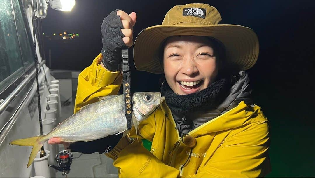 小雪さんのインスタグラム写真 - (小雪Instagram)「BS釣りビジョン🐟 発見！すごかby九州は今夜20時30分〜放送🎣 @fishingvision   今回は佐賀県伊万里湾で レジェンド家邊さんと #ボートアジング 楽しんでます！  鯵って美味しいです。。 アジフライ最高でした🤤  #釣り #釣りビジョン #アジング #🐡」12月13日 17時06分 - koyuki2