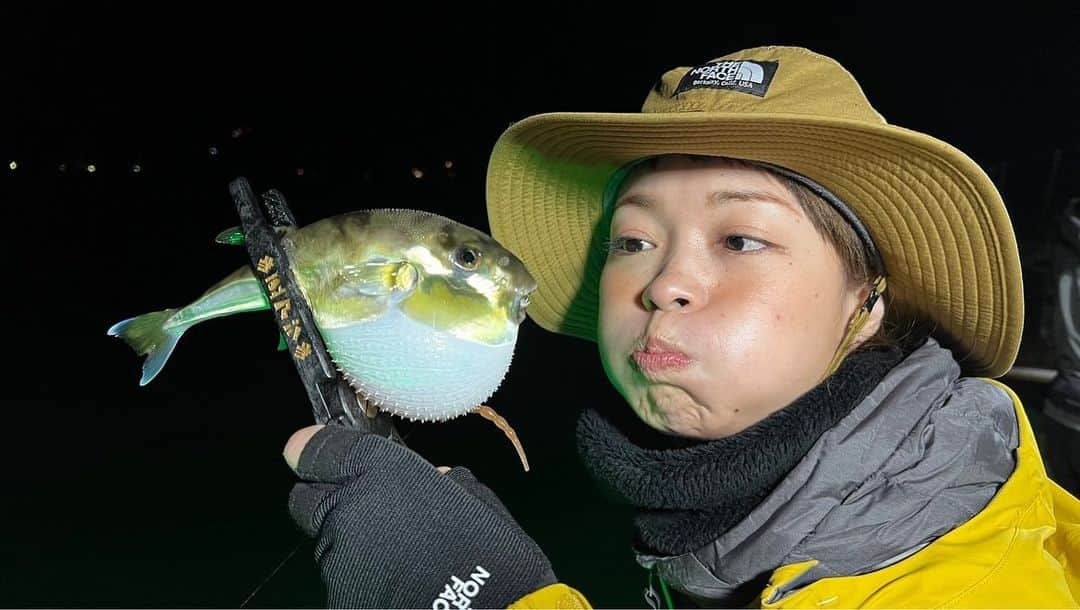 小雪さんのインスタグラム写真 - (小雪Instagram)「BS釣りビジョン🐟 発見！すごかby九州は今夜20時30分〜放送🎣 @fishingvision   今回は佐賀県伊万里湾で レジェンド家邊さんと #ボートアジング 楽しんでます！  鯵って美味しいです。。 アジフライ最高でした🤤  #釣り #釣りビジョン #アジング #🐡」12月13日 17時06分 - koyuki2