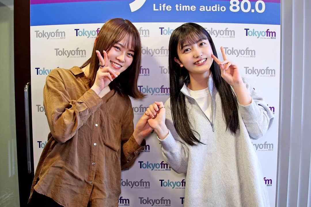 久保史緒里ファンアカウントのインスタグラム：「れなちさんとしおりさん #乃木坂46 #久保史緒里 #久保ちゃん #毎日久保史緒里 #久保ちゃん白すぎ可愛すぎ  #久保史緒里さんしか #毎日がkuboshioriday  #山崎怜奈」
